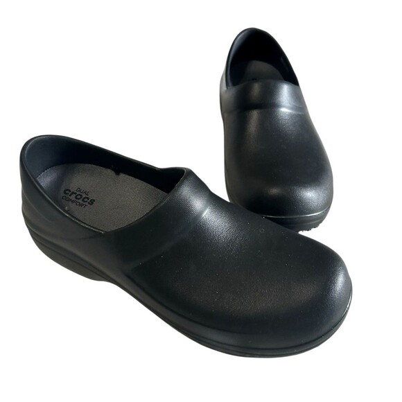 Crocs Dual Comfort Black Round Toe Slip On Resistant Work Clog Womens Size 9 - Picture 2 of 14